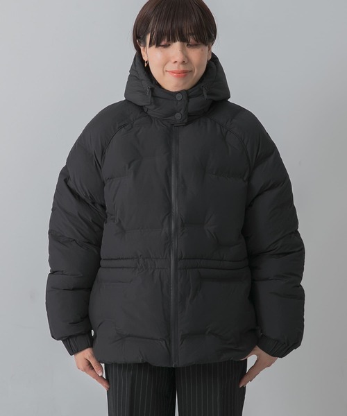 GANNI（ガニー）の「GANNI　SoftPufferShort Raglan JACKET（ダウンジャケット/コート・レディース・ブラック・36）」の5枚目の写真