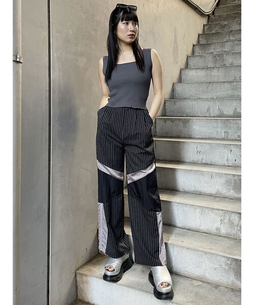 MURUA（ムルーア）の「バックオープンリブコルセットニット（ニット/セーター・レディース・ブルー/グリーン/ベージュ/ブラック/オレンジ/ホワイト・FREE）」の8枚目の写真