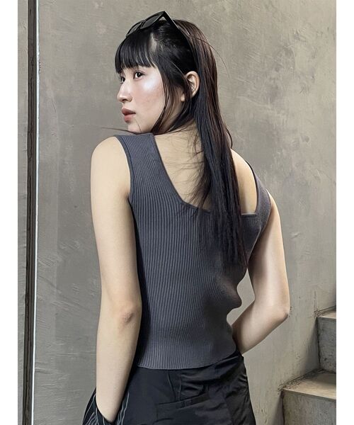 MURUA（ムルーア）の「バックオープンリブコルセットニット（ニット/セーター・レディース・ブルー/グリーン/ベージュ/ブラック/オレンジ/ホワイト・FREE）」の9枚目の写真