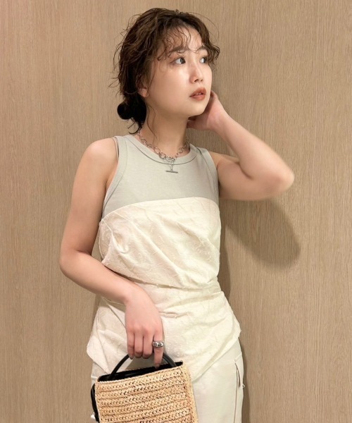 FRAY I.D(フレイアイディー)の「タックドレープビスチェ(ベスト・レディース・アイボリー/グレー/ブラック・FREE)」の2枚目の写真