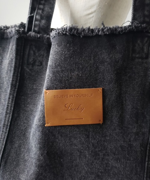 me+em select（ミームセレクト）の「※※【 ２color 】レザータグスクエアダメージデニムトートバッグ（トートバッグ・レディース・ブラック/ブルー・FREE）」の3枚目の写真