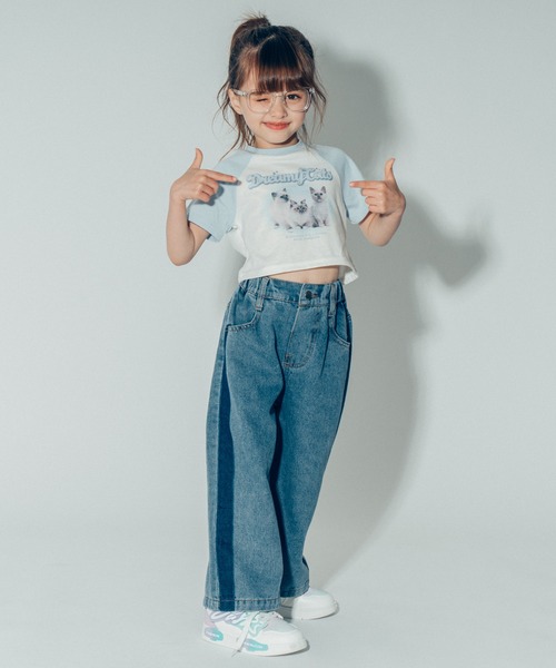 URBAN CHERRY（アーバンチェリー）の「サイドラインデニムストレートパンツ（デニムパンツ・キッズ・ブルー・130cm/120cm/100cm/110cm）」の7枚目の写真