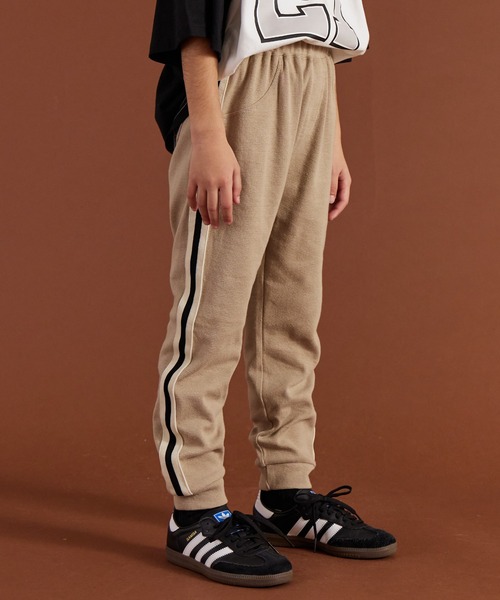 PAIRMANON STREET（ペアマノンストリート）の「【PAIRMANON STREET】サイドライン ストレッチ スキニー サルエル パンツ（スウェットパンツ・キッズ・ブラック系その他/ベージュ系その他/ブラック系その他2/ベージュ系その他2/ブラック系その他3/ベージュ系その他3/ベージュ/ブラック・100/120/80/90/130/110）」の6枚目の写真