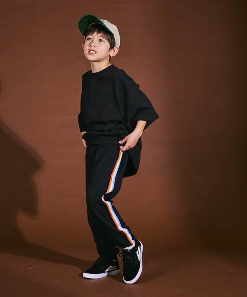 PAIRMANON STREET（ペアマノンストリート）の「【PAIRMANON STREET】サイドライン ストレッチ スキニー サルエル パンツ（スウェットパンツ・キッズ・ブラック系その他/ベージュ系その他/ブラック系その他2/ベージュ系その他2/ブラック系その他3/ベージュ系その他3/ベージュ/ブラック・100/120/80/90/130/110）」の10枚目の写真