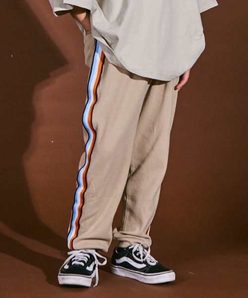 PAIRMANON STREET（ペアマノンストリート）の「【PAIRMANON STREET】サイドライン ストレッチ スキニー サルエル パンツ（スウェットパンツ・キッズ・ブラック系その他/ベージュ系その他/ブラック系その他2/ベージュ系その他2/ブラック系その他3/ベージュ系その他3/ベージュ/ブラック・100/120/80/90/130/110）」の15枚目の写真