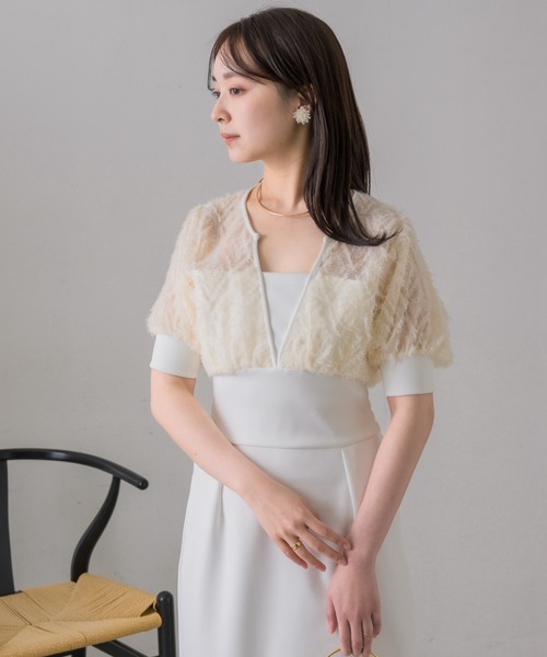 NEUNA(ヌナ)の「【入卒式等のセレモニーコーデにも!】カットドビーフリンジシアーフェザーロングワンピース(ワンピース・レディース・アイボリー/ブラック・SMALL/FREE)」の4枚目の写真