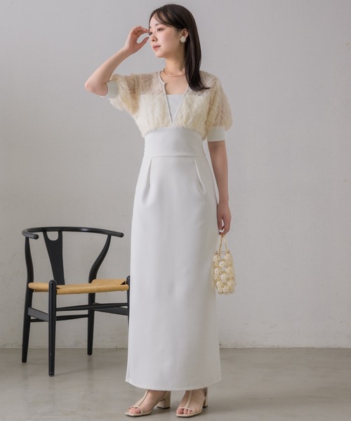 NEUNA(ヌナ)の「【入卒式等のセレモニーコーデにも!】カットドビーフリンジシアーフェザーロングワンピース(ワンピース・レディース・アイボリー/ブラック・SMALL/FREE)」の6枚目の写真