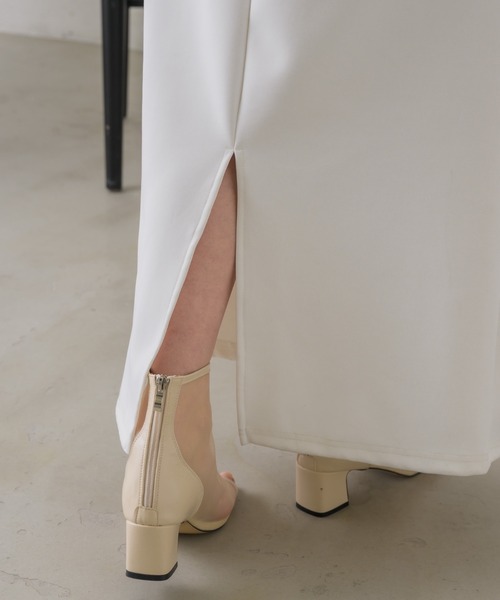 NEUNA(ヌナ)の「【入卒式等のセレモニーコーデにも!】カットドビーフリンジシアーフェザーロングワンピース(ワンピース・レディース・アイボリー/ブラック・SMALL/FREE)」の14枚目の写真