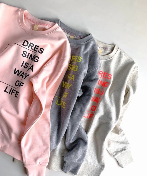 Q（キュー）の「スクエアロゴトレーナー（スウェット・レディース・オートミール/ライトグレー/ライトピンク・MEDIUM）」の9枚目の写真