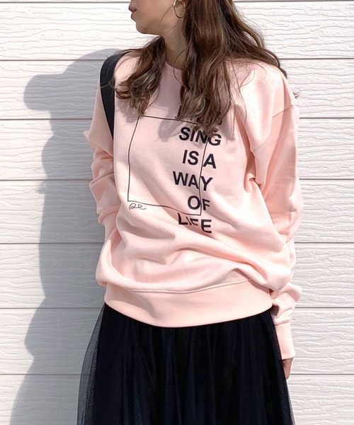 Q（キュー）の「スクエアロゴトレーナー（スウェット・レディース・オートミール/ライトグレー/ライトピンク・MEDIUM）」の12枚目の写真