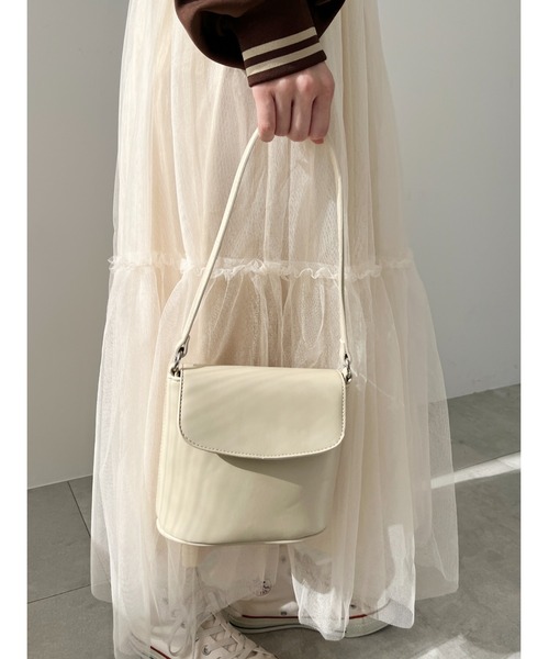 PHILLY(フィリー)の「【PHILLY】2WAYフラップショルダー(ショルダーバッグ・レディース・アイボリー/ブラック/レッド・FREE)」の11枚目の写真