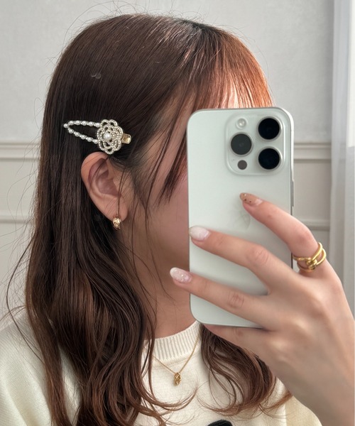 apres jour(アプレジュール)の「【apres jour×ARIAZ】パールフラワーヘアピン2SET(バレッタ/ヘアクリップ・レディース・ホワイト・FREE)」の1枚目の写真