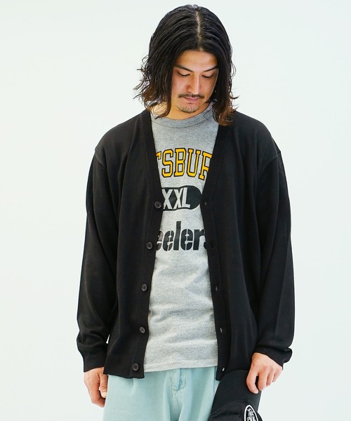 En serio TOKYO(エンソリオトーキョー)の「セミルーズシルエットベーシックVネックカーディガン(カーディガン/ボレロ・メンズ・グリーン/ベージュ/ネイビー/チャコールグレー/ブラック/グレー/レッド/ブルー・MEDIUM/LARGE/X-LARGE)」の2枚目の写真