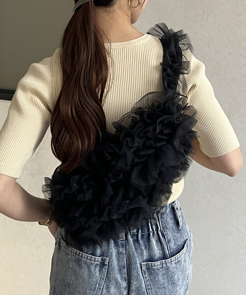 Thevon（ゼボン）の「チュールフリルボディバッグ（ショルダーバッグ・レディース・ブラック/オフホワイト/グレー・FREE）」の8枚目の写真