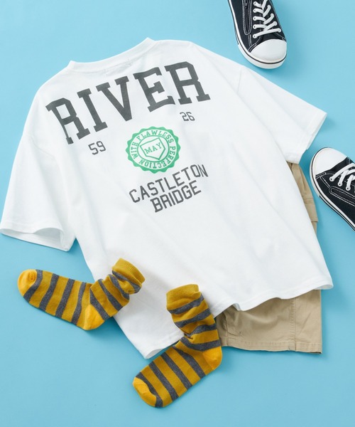 SHISKY（シスキー）の「SHISKY / シスキー カレッジロゴ フロント/バックプリント オーバーサイズ 半袖Tシャツ キッズ（Tシャツ/カットソー・キッズ・ネイビー/ベージュ系/グリーン系/ホワイト系1/ホワイト系2/グレー系/グレー系2/オフホワイト/サックスブルー/オレンジ/ミント/杢グレー/チャコール/ホワイト系/ダークグリーン/ベージュ・140/130/120/160/150/110）」の4枚目の写真