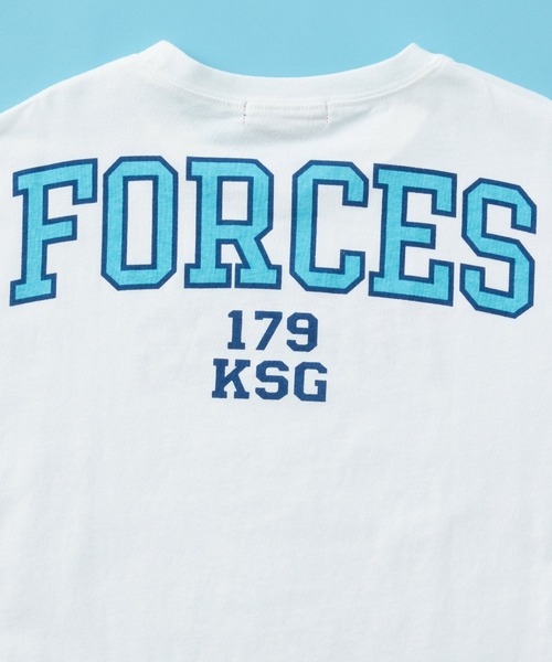 SHISKY（シスキー）の「SHISKY / シスキー カレッジロゴ フロント/バックプリント オーバーサイズ 半袖Tシャツ キッズ（Tシャツ/カットソー・キッズ・ネイビー/ベージュ系/グリーン系/ホワイト系1/ホワイト系2/グレー系/グレー系2/オフホワイト/サックスブルー/オレンジ/ミント/杢グレー/チャコール/ホワイト系/ダークグリーン/ベージュ・140/130/120/160/150/110）」の22枚目の写真