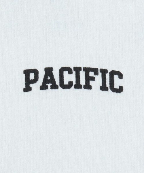 SHISKY（シスキー）の「SHISKY / シスキー カレッジロゴ フロント/バックプリント オーバーサイズ 半袖Tシャツ キッズ（Tシャツ/カットソー・キッズ・ネイビー/ベージュ系/グリーン系/ホワイト系1/ホワイト系2/グレー系/グレー系2/オフホワイト/サックスブルー/オレンジ/ミント/杢グレー/チャコール/ホワイト系/ダークグリーン/ベージュ・140/130/120/160/150/110）」の17枚目の写真