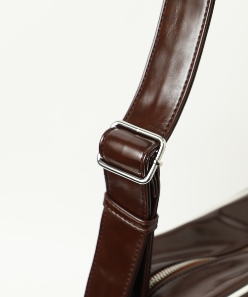 X-girl（エックスガール）の「SHOULDER BAG（ショルダーバッグ・レディース・ブラウン/ネイビー・ONE SIZE）」の14枚目の写真