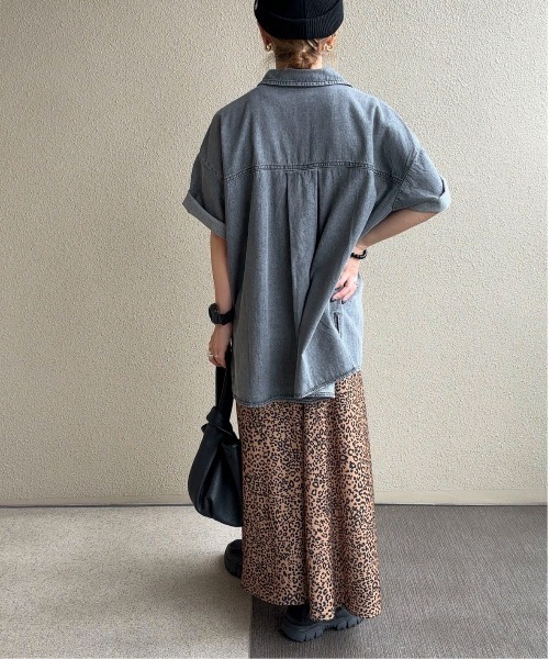 feepur by saya(フェピュールバイサヤ)の「ハーフスリーブデニムシャツ(シャツ/ブラウス・レディース・グレー/ブルー/アイボリー・MEDIUM)」の14枚目の写真