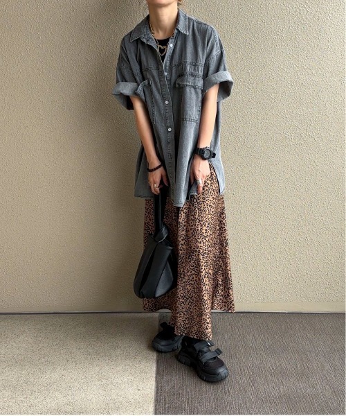 feepur by saya(フェピュールバイサヤ)の「ハーフスリーブデニムシャツ(シャツ/ブラウス・レディース・グレー/ブルー/アイボリー・MEDIUM)」の13枚目の写真