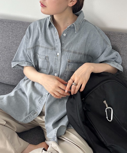 feepur by saya(フェピュールバイサヤ)の「ハーフスリーブデニムシャツ(シャツ/ブラウス・レディース・グレー/ブルー/アイボリー・MEDIUM)」の8枚目の写真