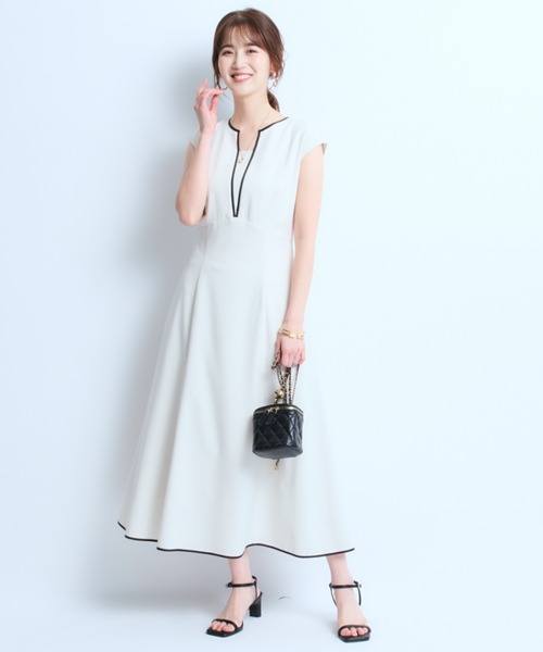 極美品★ジャスグリッティー ディープVネックナローワンピース バイカラー ロング 極美品☆ジャスグリッティー ディープVネックナローワンピース