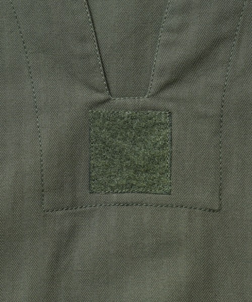 WAIPER.inc(ワイパーインク)の「実物 新品 デッドストック フランス軍 HBT(ヘリンボーンツイル)GAO プルオーバー ベスト(ベスト・メンズ・オリーブ・L/XL/M)」の3枚目の写真