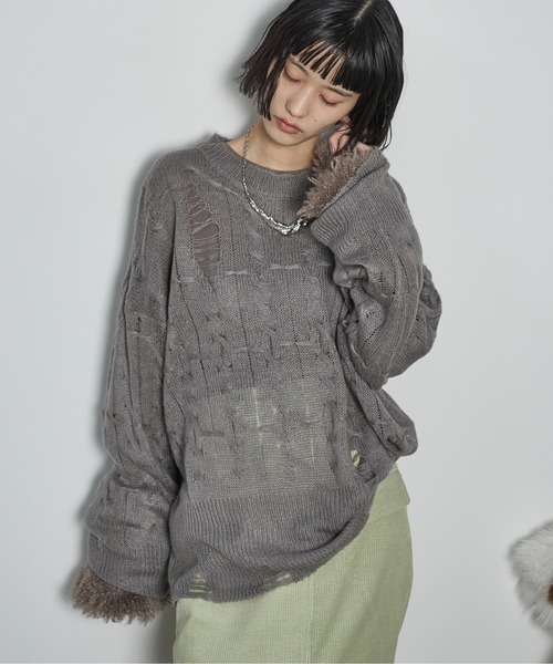 THE YOn(ザヨン)の「ダメージシアーケーブルニットプルオーバー(ニット/セーター・レディース・ブラウン/ラベンダー/アイボリー/グレー・FREE)」の3枚目の写真