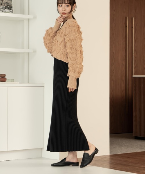 hinari（ヒナリ）の「Iラインシルエットニットスカート（スカート・レディース・チャコールグレー/ブラック/アイボリー・SMALL/X-SMALL/FREE）」の8枚目の写真