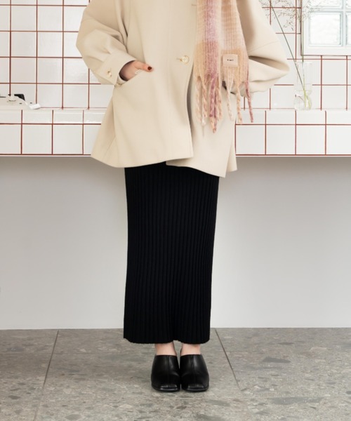 hinari（ヒナリ）の「Iラインシルエットニットスカート（スカート・レディース・チャコールグレー/ブラック/アイボリー・SMALL/X-SMALL/FREE）」の11枚目の写真