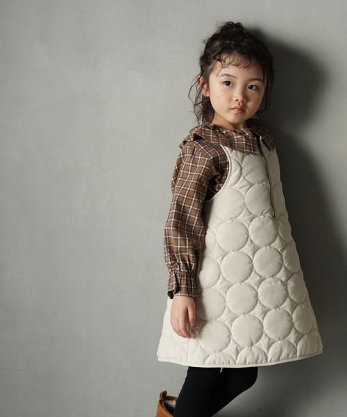 MAKE YOUR DAY（メイクユアデイ）の「ビッグフリルカラーブラウス■80～140cm（シャツ/ブラウス・キッズ・ベージュ/レッド/ブルー/オフホワイト・80/110/120/130/140/90/100）」の11枚目の写真