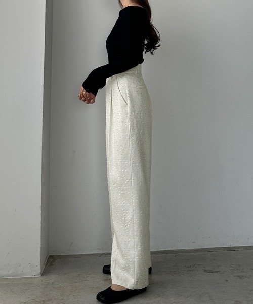 Louere(ルエレ)の「薄手ツイードタックパンツ(スラックス・レディース・ブラック/アイボリー/グレイッシュベージュ・SMALL/MEDIUM/LARGE/X-LARGE)」の13枚目の写真