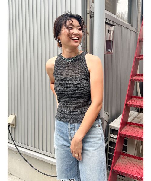 Ungrid（アングリッド）の「テープヤーンアメスリニットタンクトップ（ニット/セーター・レディース・ブラック/ベージュ/オレンジ・FREE）」の2枚目の写真