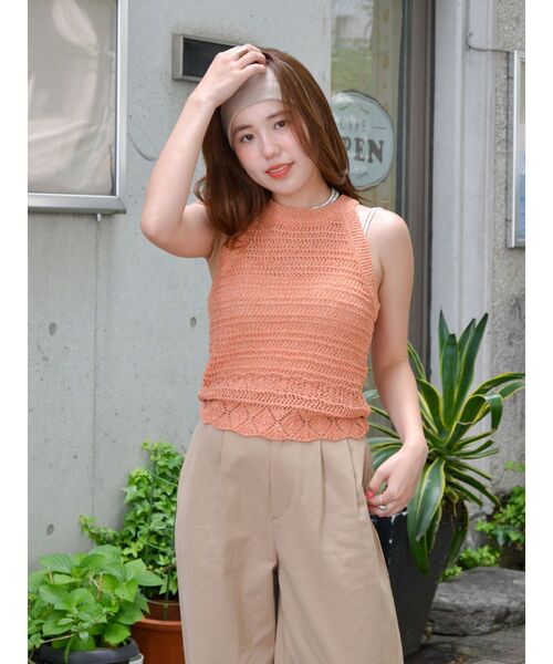 Ungrid（アングリッド）の「テープヤーンアメスリニットタンクトップ（ニット/セーター・レディース・ブラック/ベージュ/オレンジ・FREE）」の4枚目の写真