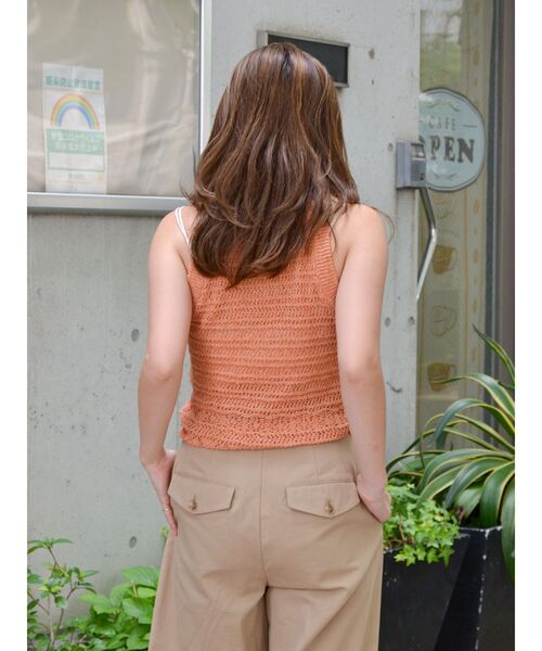 Ungrid（アングリッド）の「テープヤーンアメスリニットタンクトップ（ニット/セーター・レディース・ブラック/ベージュ/オレンジ・FREE）」の5枚目の写真