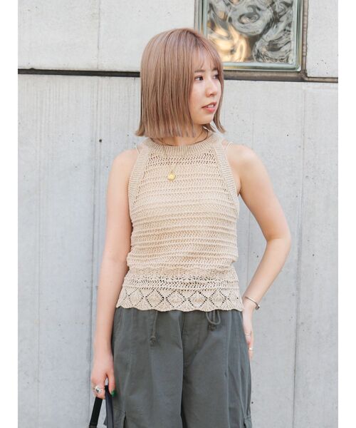 Ungrid（アングリッド）の「テープヤーンアメスリニットタンクトップ（ニット/セーター・レディース・ブラック/ベージュ/オレンジ・FREE）」の13枚目の写真