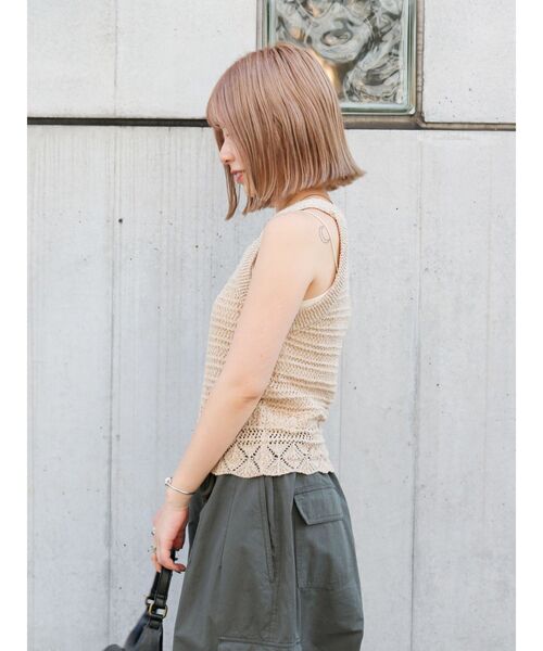 Ungrid（アングリッド）の「テープヤーンアメスリニットタンクトップ（ニット/セーター・レディース・ブラック/ベージュ/オレンジ・FREE）」の14枚目の写真