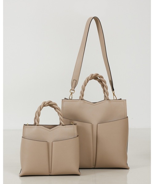 LOWELL things（ロウェル　シングス）の「Twiste/ダブルポケット2WAYトート M（ショルダーバッグ・レディース・グリーン/グレイッシュベージュ/ブラック/ベージュ/アイボリー/オレンジ・フリー）」の9枚目の写真