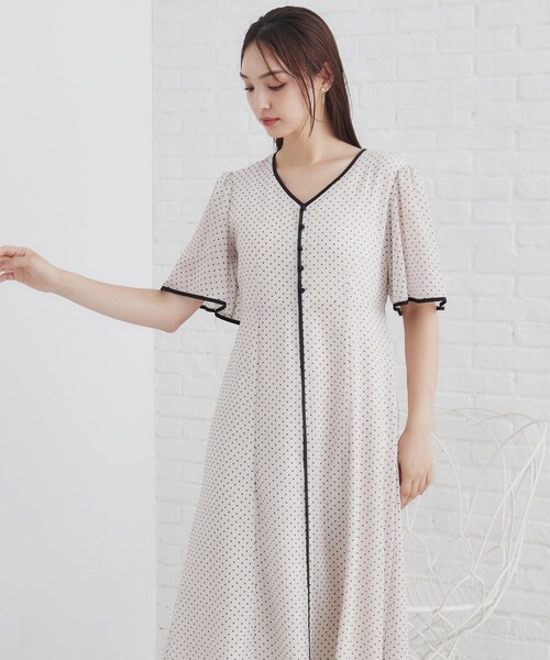 セール】フロッキードットバイカラーフレアワンピース【洗濯機洗い可