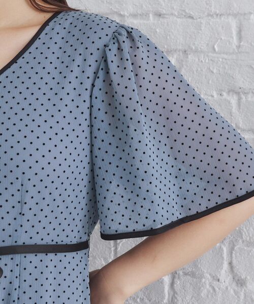 セール】フロッキードットバイカラーフレアワンピース【洗濯機洗い可