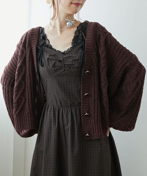 MAJESTIC LEGON（マジェスティックレゴン）の「ハートマシュマロモールカーディガン（カーディガン/ボレロ・レディース・アイボリー/ピンクベージュ/ブルー系その他5/ボルドー/ブラウン/グレイッシュベージュ/ラベンダー・MEDIUM）」の3枚目の写真