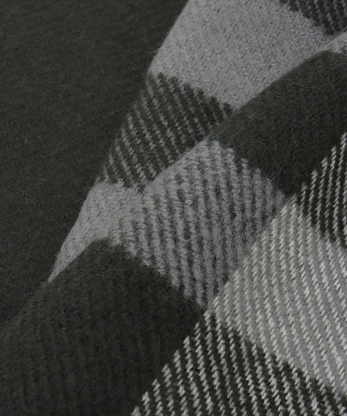 ikka（イッカ）の「【抗菌防臭】リバーシブルチェックマフラー（マフラー・メンズ・グリーン/ブラック・FREE）」の6枚目の写真