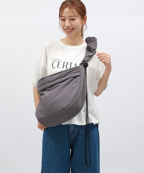 LAKOLE(ラコレ)の「ハーフムーンギャザーショルダーバッグ / 145305(ショルダーバッグ・メンズ・オフホワイト/グレー/ブラック・FREE)」の18枚目の写真