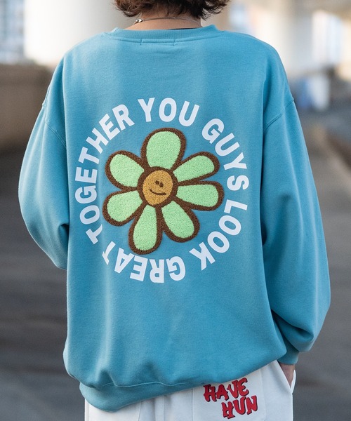 JOHN'S CLOSET(ジョンズクローゼット)の「【13】アソート刺繍 クルーネック ビッグトレーナー FLOWER/BASEBALL/GHOST(スウェット・メンズ・ブルーグレー/オフホワイト/ブラック系2/アッシュグレー/ブラック系1/ブラウン/スモークピンク・MEDIUM/LARGE)」の6枚目の写真