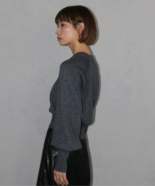 cheriella(シェリエラ)の「【cheriella】スウェットライク ラメニットプルオーバー SWEAT-LIKE LAME KNIT PULLOVER(ニット/セーター・レディース・グレー/チャコールグレー/レッド・M)」の5枚目の写真