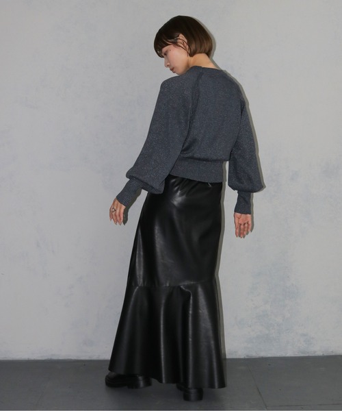 cheriella(シェリエラ)の「【cheriella】スウェットライク ラメニットプルオーバー SWEAT-LIKE LAME KNIT PULLOVER(ニット/セーター・レディース・グレー/チャコールグレー/レッド・M)」の13枚目の写真