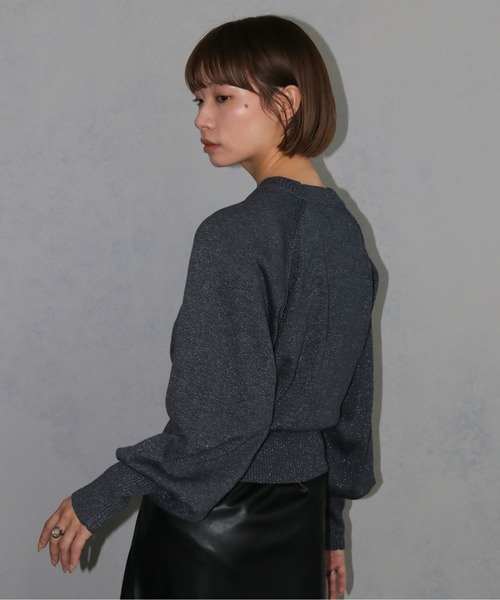 cheriella(シェリエラ)の「【cheriella】スウェットライク ラメニットプルオーバー SWEAT-LIKE LAME KNIT PULLOVER(ニット/セーター・レディース・グレー/チャコールグレー/レッド・M)」の8枚目の写真