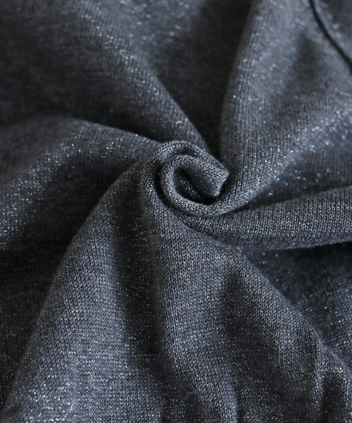 cheriella(シェリエラ)の「【cheriella】スウェットライク ラメニットプルオーバー SWEAT-LIKE LAME KNIT PULLOVER(ニット/セーター・レディース・グレー/チャコールグレー/レッド・M)」の14枚目の写真