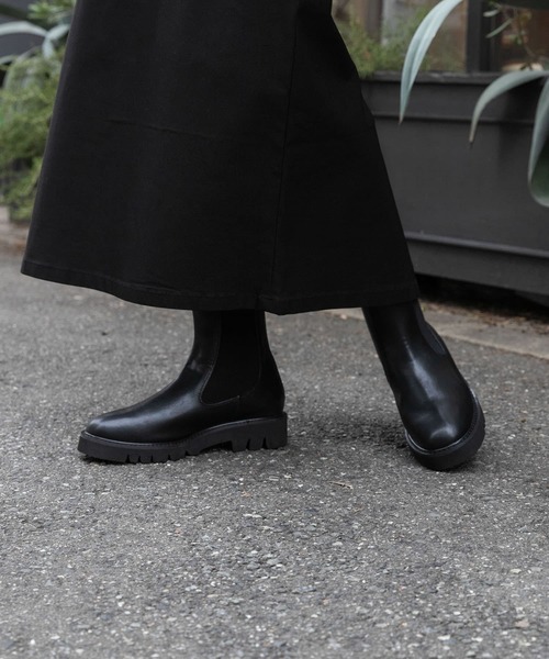 SENSE OF PLACE by URBAN RESEARCH（センスオブプレイスバイアーバンリサーチ）の「トラックソールサイドゴアブーツ（ブーツ・レディース・ブラック/ダークブラウン・SMALL/MEDIUM/LARGE）」の6枚目の写真