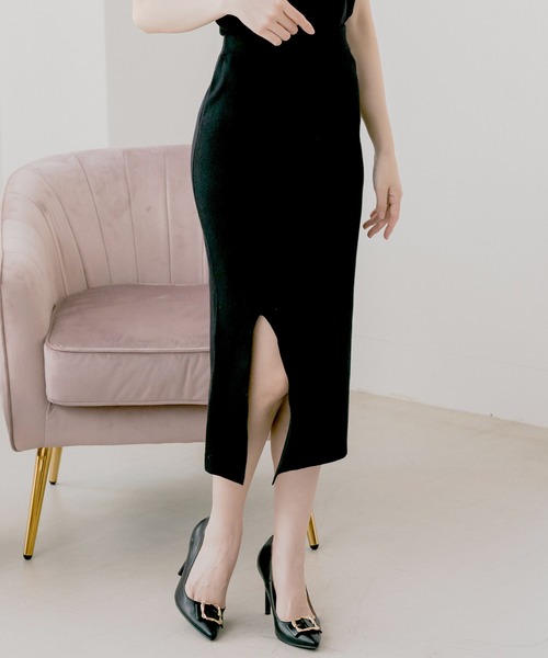Julia Boutique(ジュリアブティック)の「選べる柄&無地 スリット入りロングニットスカート(スカート・レディース・パープル/レオパード/ブラック/アニマル/グレー・ONE)」の2枚目の写真